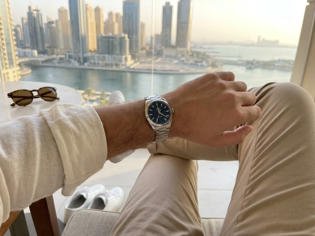 Replica watches for smart casual outfits in Dubai